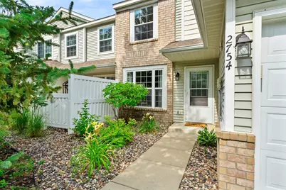 2754 Wagon Wheel Trail, Chaska, MN 55318 - Photo 4