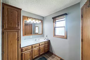 207 E Bishop St, Luverne, MN 56156 - Photo 6