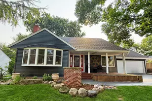 676 Howell St S, Saint Paul, MN 55116 - Photo 1
