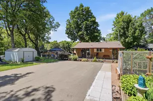 175 Tonka Bay Rd, Excelsior, MN 55331 - Photo 34