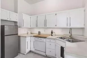 16 Grove St, Minneapolis, MN 55401 - Photo 12