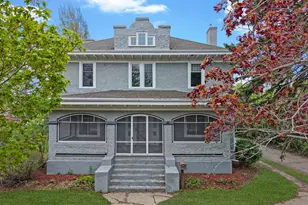 716 N Broadway, Crookston, MN 56716 - Photo 1
