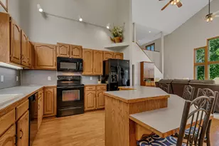 135 Airport Rd, Hutchinson, MN 55350 - Photo 12