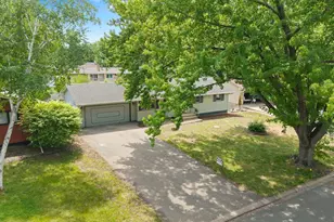 8941 48th Ave N, New Hope, MN 55428 - Photo 4