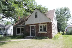 312 Kendall Ave N, Thief River Falls, MN 56701 - Photo 2