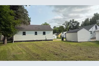 318 5th Avenue NE, Clara City, MN 56222 - Photo 4