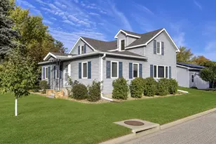 724 Washington Ave, Wabasha, MN 55981 - Photo 2
