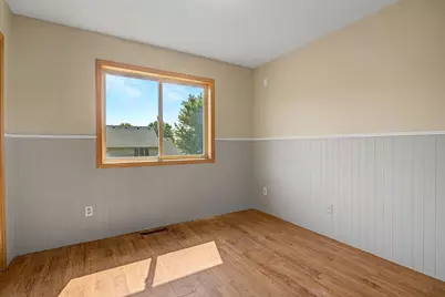 2215 Hulett Avenue, Faribault, MN 55021 - Photo 14