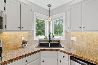 2213 Emerald Lane, Saint Paul, MN 55119 - Photo 18