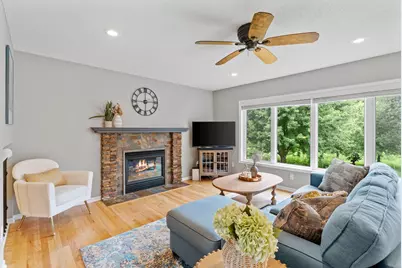 2213 Emerald Lane, Saint Paul, MN 55119 - Photo 10