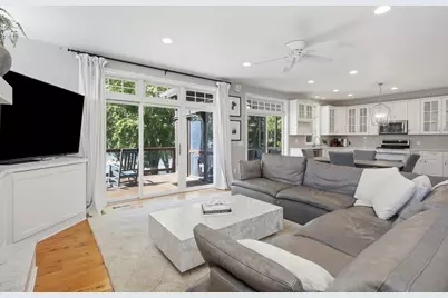 9247 Lake Riley Boulevard, Chanhassen, MN 55317 - Photo 6