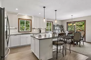 18208 Ginavale Ln, Eden Prairie, MN 55346 - Photo 8