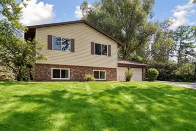 18208 Ginavale Lane, Eden Prairie, MN 55346 - Photo 2