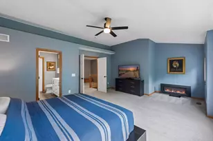 11025 Oak Grv Cir, Woodbury, MN 55129 - Photo 6