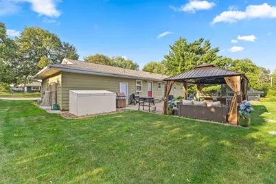 784 Creek Avenue, Mendota Heights, MN 55120 - Photo 38