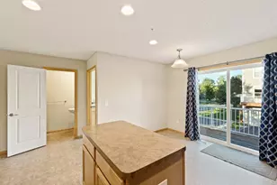 899 Ledgestone Dr, Mahtomedi, MN 55115 - Photo 10