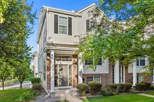 899 Ledgestone Dr, Mahtomedi, MN 55115 - Photo 2