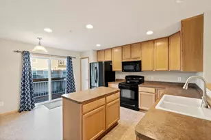 899 Ledgestone Dr, Mahtomedi, MN 55115 - Photo 8