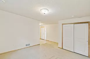 899 Ledgestone Dr, Mahtomedi, MN 55115 - Photo 14