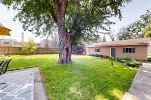 826 Minnie Maddern St, Albert Lea, MN 56007 - Photo 16