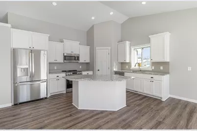 21202 Tippecanoe Street NE, East Bethel, MN 55011 - Photo 2
