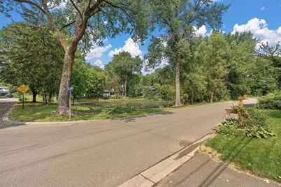 2101 Sheridan Hills Road, Minnetonka, MN 55391 - Photo 42