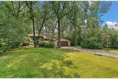 2101 Sheridan Hills Road, Minnetonka, MN 55391 - Photo 2