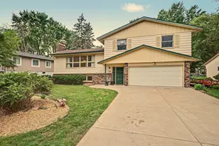 1880 Richal Dr, Woodbury, MN 55125 - Photo 2