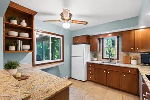 10704 Prescott Ct, Burnsville, MN 55337 - Photo 36