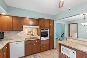 10704 Prescott Ct, Burnsville, MN 55337 - Photo 16