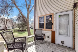 906 Galtier St, Saint Paul, MN 55117 - Photo 30