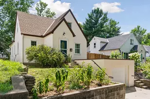 164 Wyoming St E, Saint Paul, MN 55107 - Photo 1