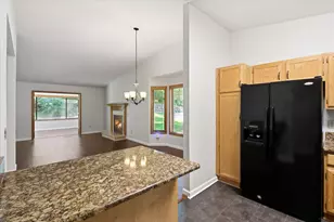 13104 Gemstone Ct, Apple Valley, MN 55124 - Photo 4