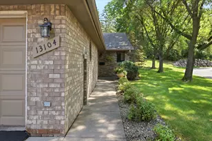 13104 Gemstone Ct, Apple Valley, MN 55124 - Photo 12
