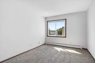 10840 Rockford Rd, Plymouth, MN 55442 - Photo 16