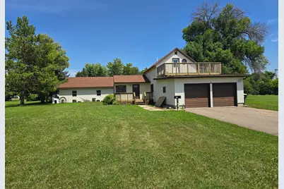 604 E Willow Avenue, Olivia, MN 56277 - Photo 1