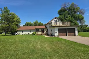 604 E Willow Ave, Olivia, MN 56277 - Photo 1