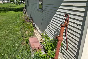 604 E Willow Ave, Olivia, MN 56277 - Photo 8