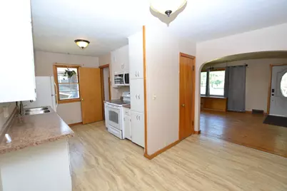 806 5th Street NE, Staples, MN 56479 - Photo 8