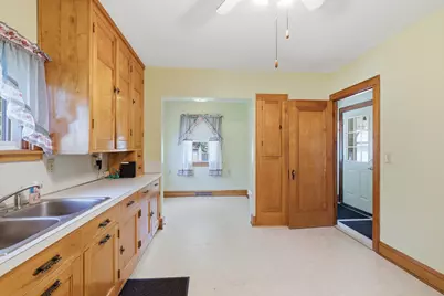503 N Elm Street, Belle Plaine, MN 56011 - Photo 6