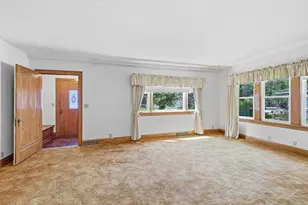 503 N Elm St, Belle Plaine, MN 56011 - Photo 2