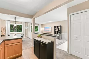 1711 Hickory Hill Dr, Eagan, MN 55122 - Photo 8