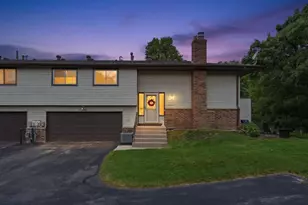 1711 Hickory Hill Dr, Eagan, MN 55122 - Photo 30