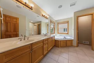 1517 Covington Ln, Eagan, MN 55122 - Photo 36