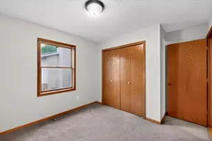 4020 Baffin Ln NE, Rochester, MN 55906 - Photo 12