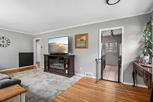 8444 Fremont Ave S, Bloomington, MN 55420 - Photo 4