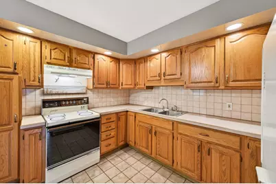 1283 Burke Avenue E, Maplewood, MN 55109 - Photo 10