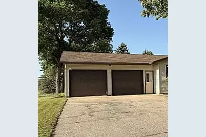 1790 Maple Park Circle, Windom, MN 56101 - Photo 2
