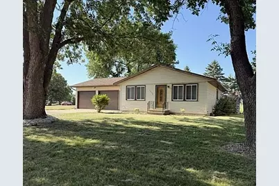 1790 Maple Park Circle, Windom, MN 56101 - Photo 1