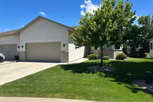469 Roundhouse St, Shakopee, MN 55379 - Photo 2